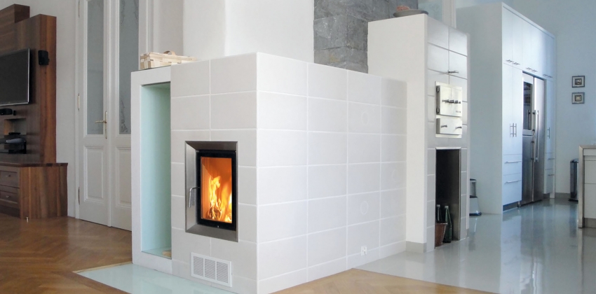 moderner Kachelofen mit Backofen moderner Kachelofen mit Backofen